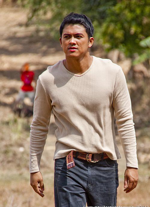 actor Dennis Coronel large photo