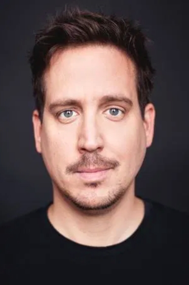 actor Benoit Mauffette large photo