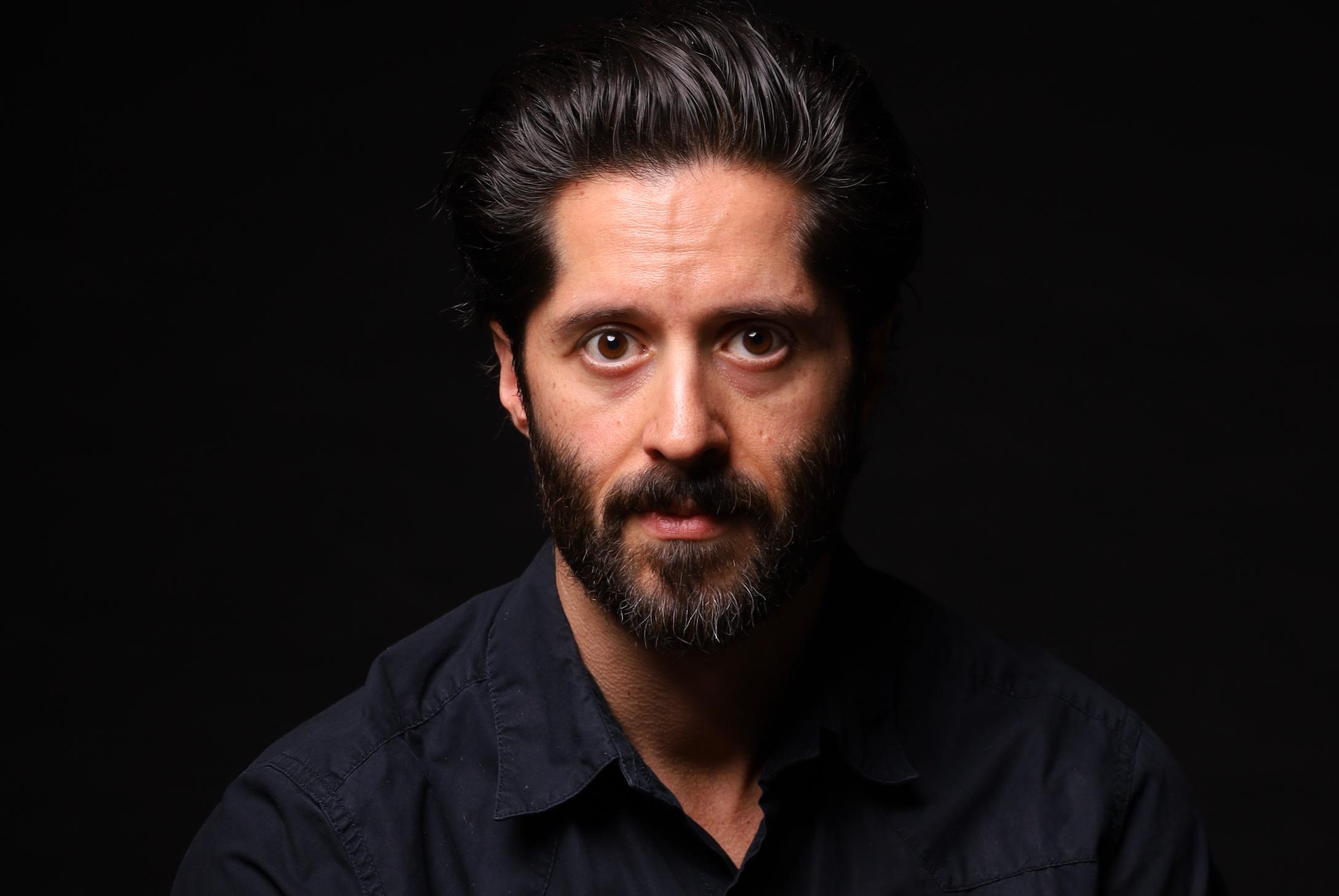 actor Darren Benjamin large photo