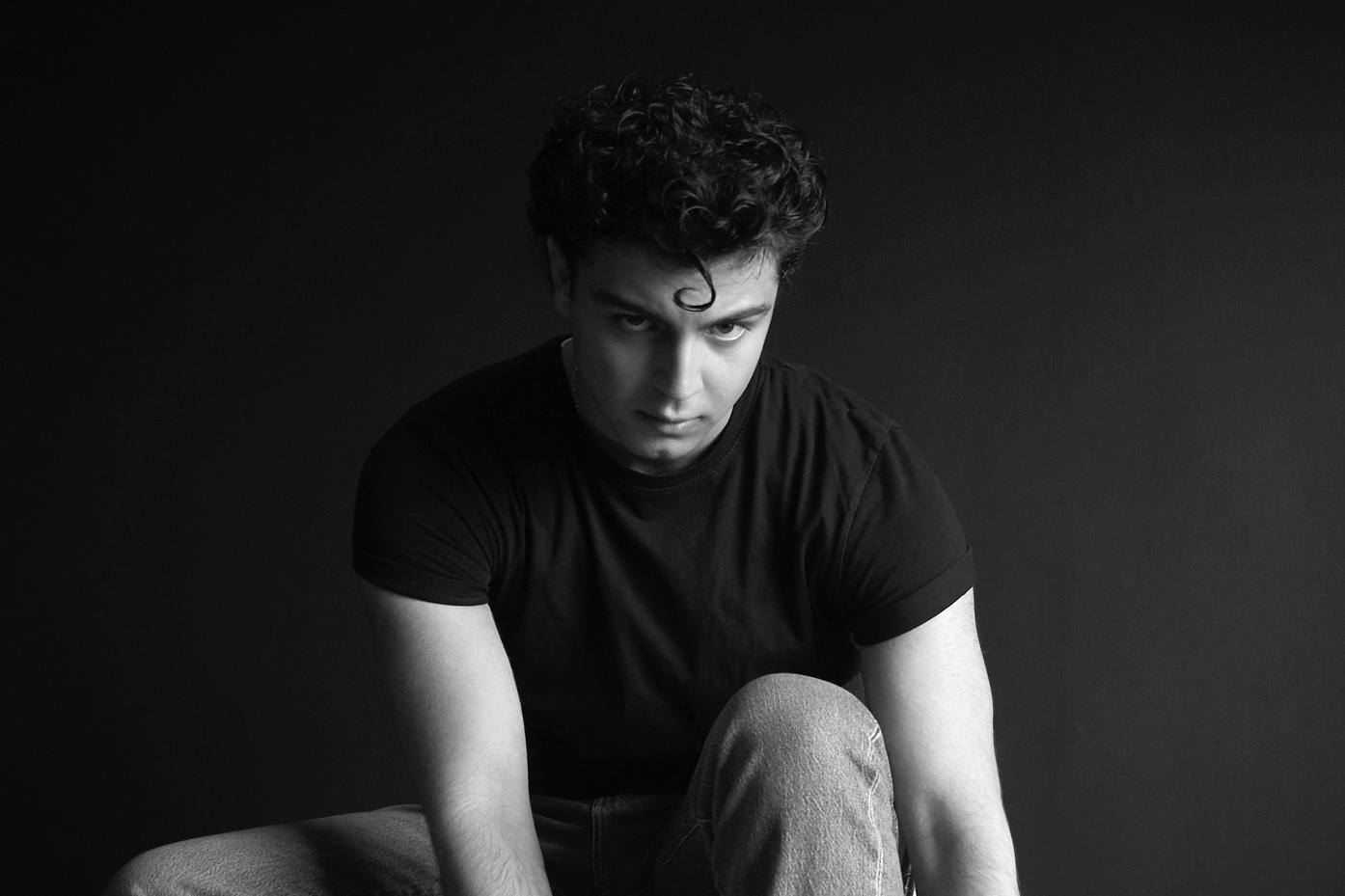 actor Samuel Israilov large photo