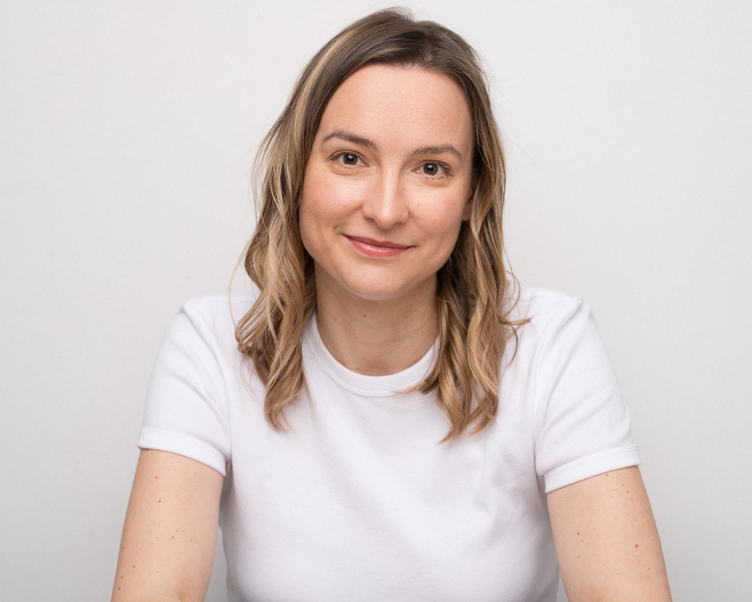 actor Tina Silc large photo