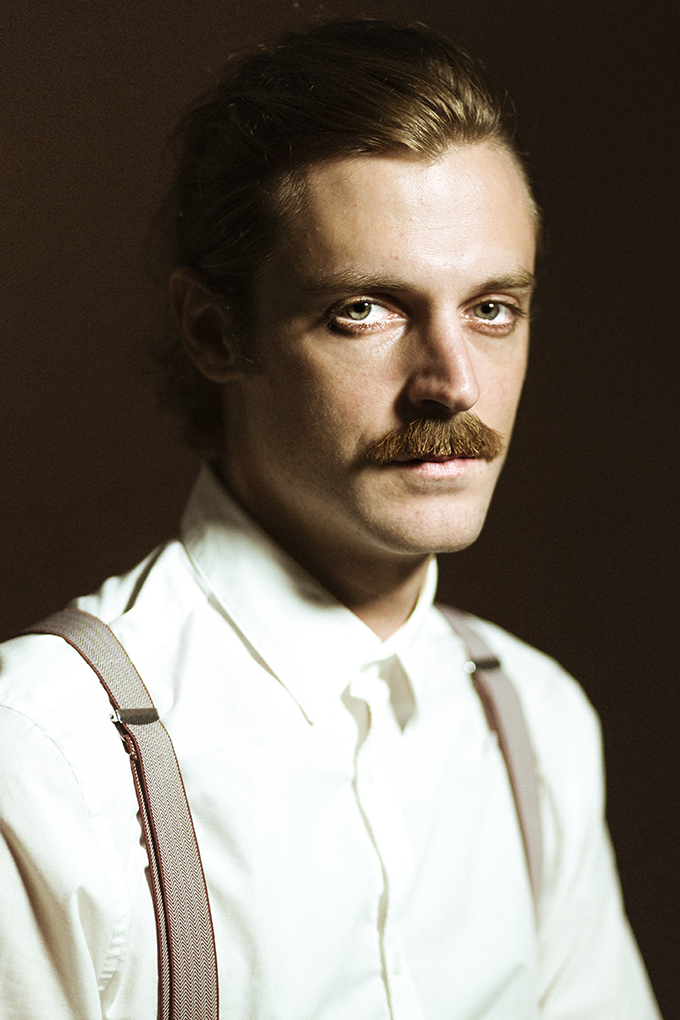 actor Carlos Gorbe large photo