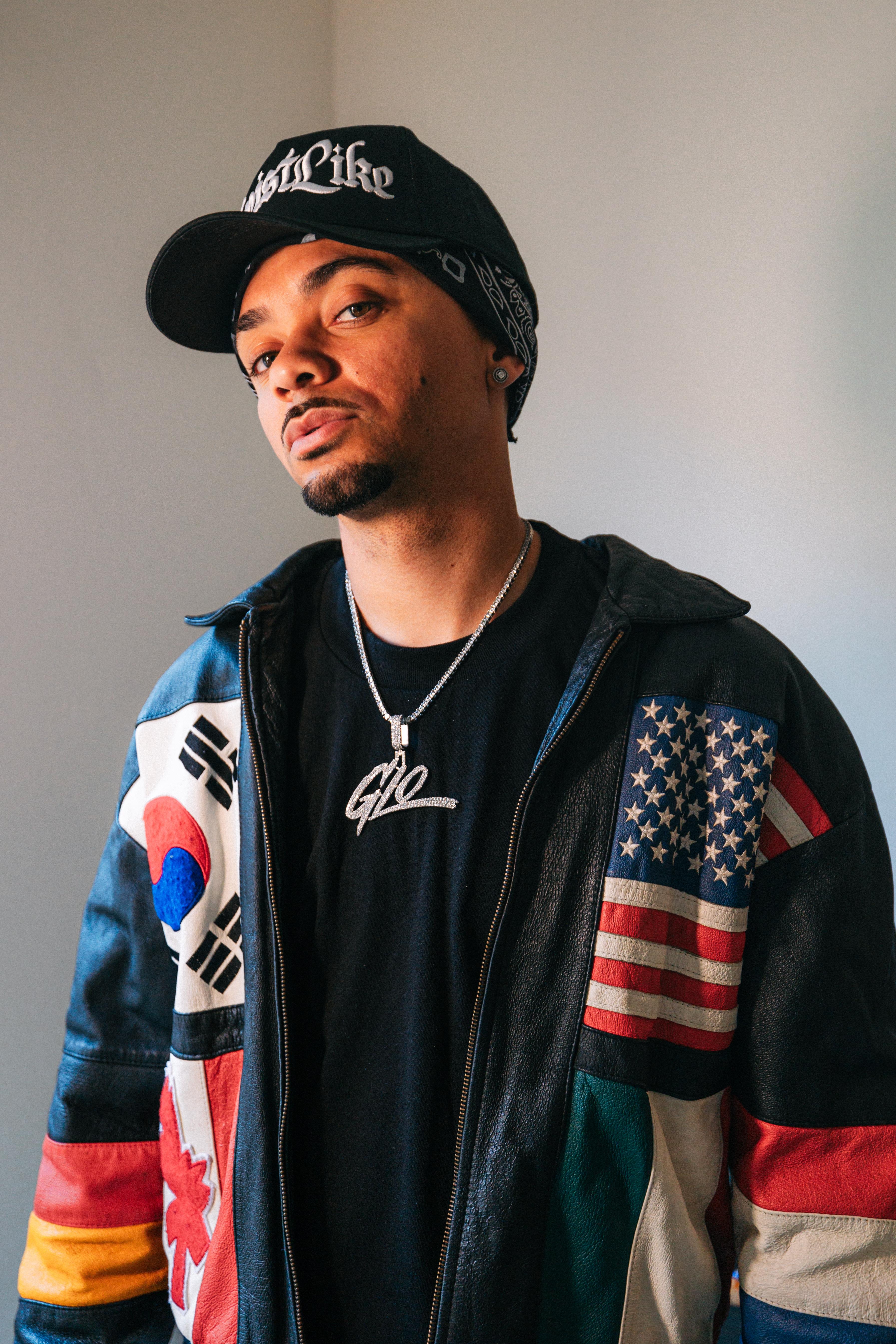 actor Miles Minnick large photo