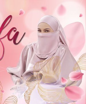 Next To Neelofa Raya [Malay]