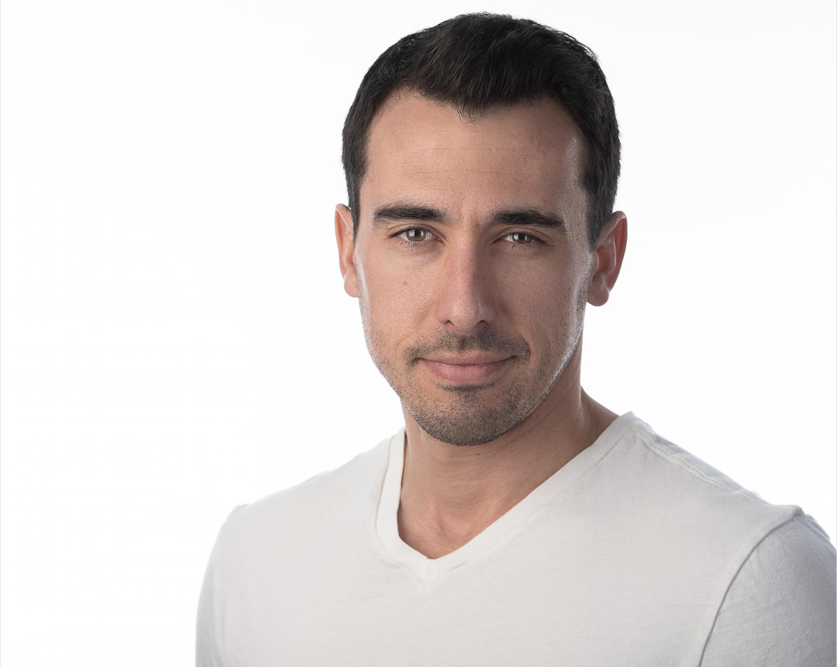 actor Alex Armbruster large photo