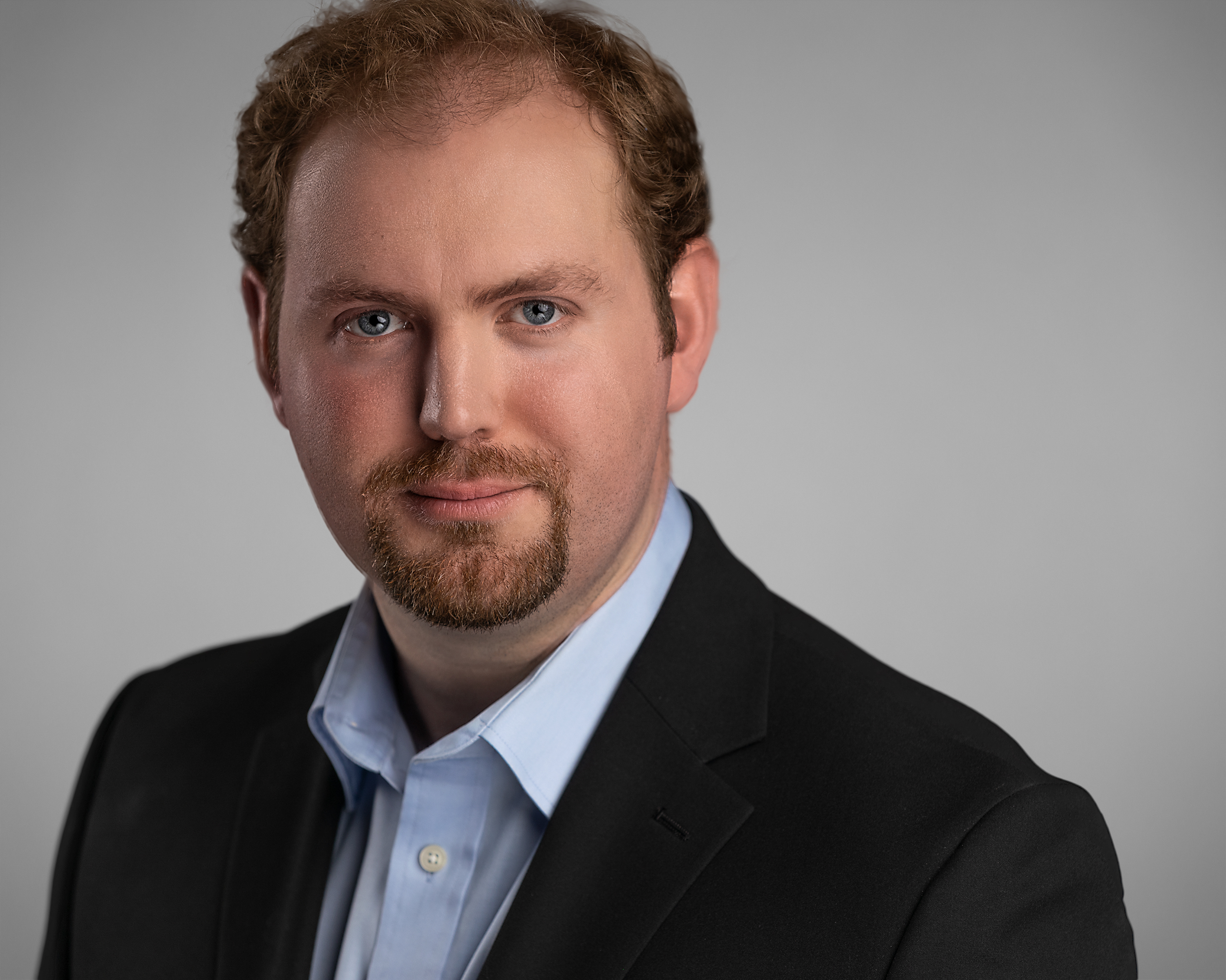 actor Brett Lawlor large photo