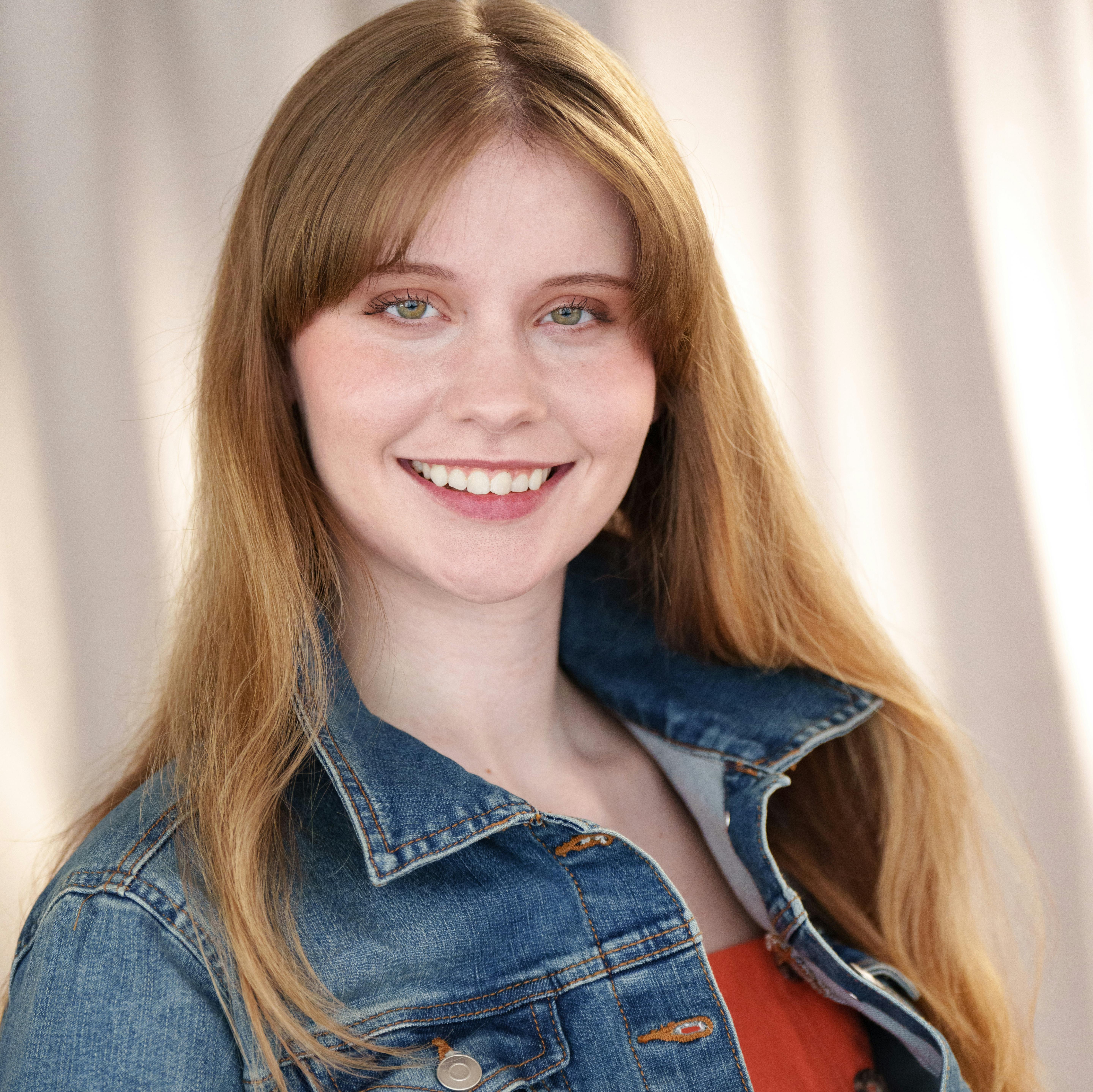 actor Kaitlyn Trentham large photo