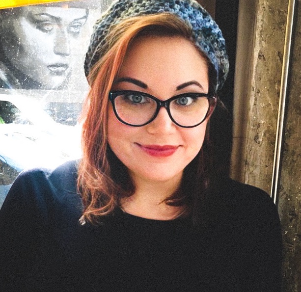 actor Erika Dapkewicz large photo