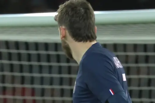 [Highlights] Signature move! KK's left-footed curler towards the far post just wide