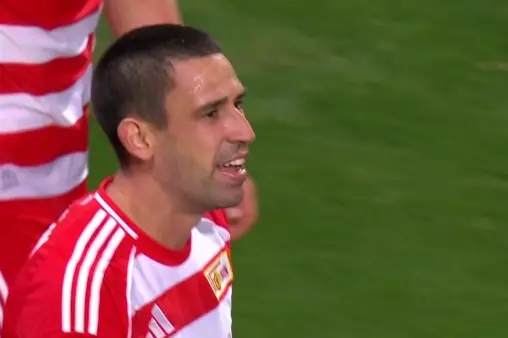 [Goal] Everyone watches as Khedira's volley finds the corner