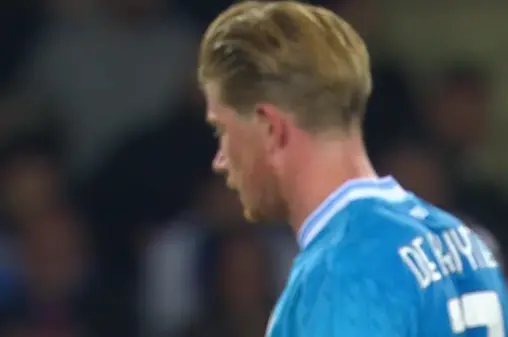 [Highlights] De Bruyne's first-time volley from a pass goes over the bar after failing to control it