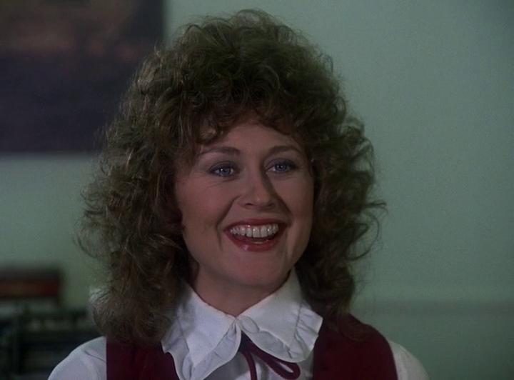 actor Caroline Smith large photo