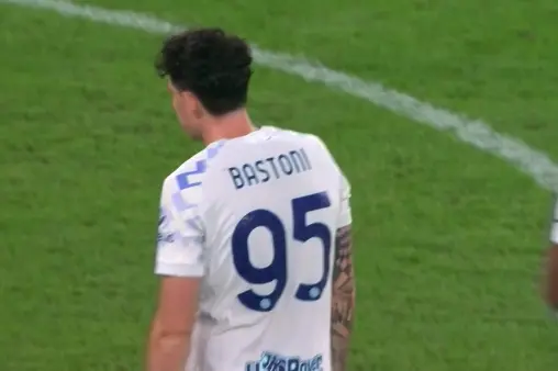 [Highlights] What a swing! Bastoni's volley hits a defender and goes wide