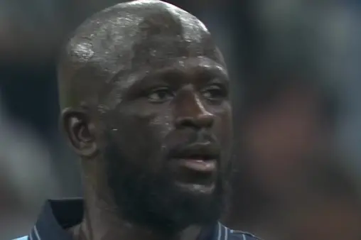 [Goal] Thunderous strike! Toure unleashes a volley from the edge of the box with no marker, a world-class goal