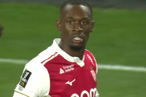 [Goal] Breaks the deadlock! Takumi Minamino's clever pass sets up Folarin Balogun to slot home into the far corner