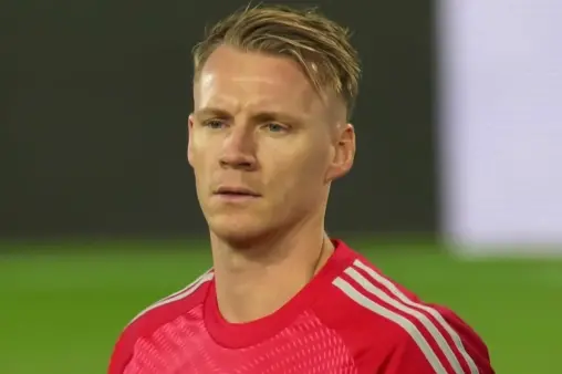 [Highlights] Two saves in a row! Leno denies both Yorke's volley and Martinelli's rebound