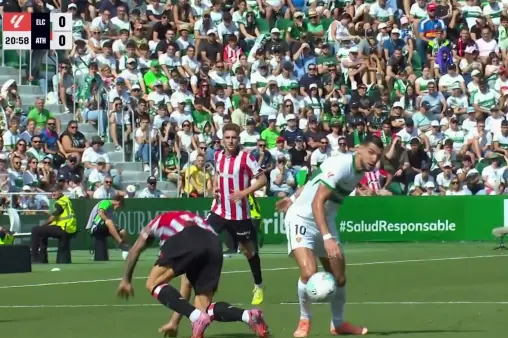 [Highlights] Rafa Mir's low-driven shot saved by Athletic Bilbao goalkeeper's diving stop