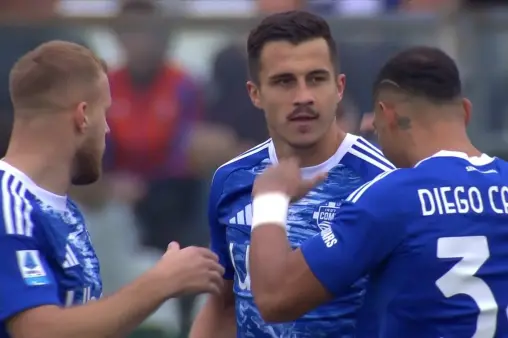 [Goal] Dream start! Nico Paz's precise assist, Kempf makes a late run to score at the far post