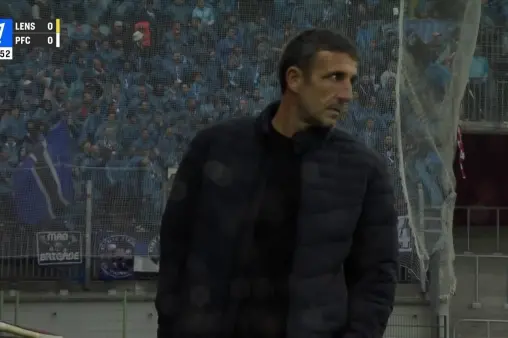 [Highlights] Don't yell at me! Referee shows yellow card to Paris manager Gilly