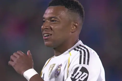 [Highlights] Sudden strike! Mbappe's fierce shot after shaking off Iglesias goes wide