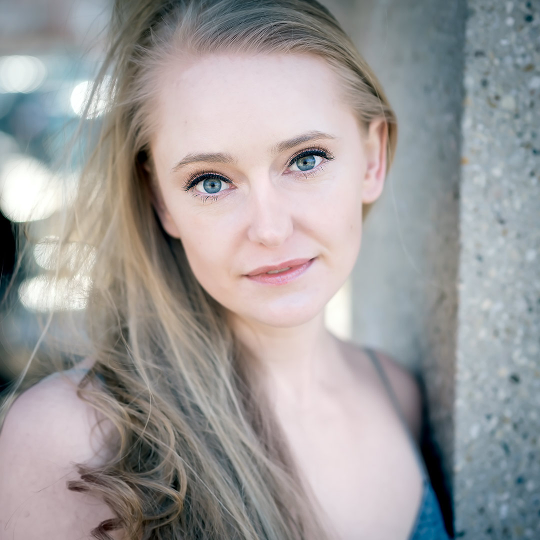 actor Kristen McCabe large photo