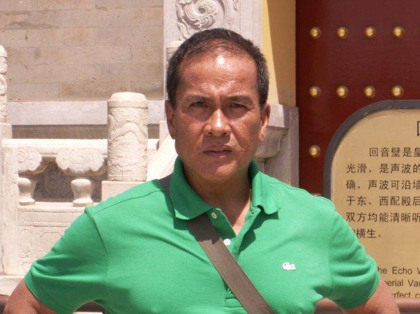 actor Val Iglesias large photo