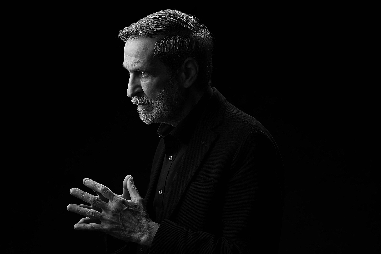 actor Fernando Ortigas large photo