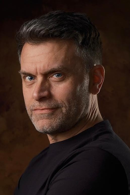 actor Gavin Bromley large photo