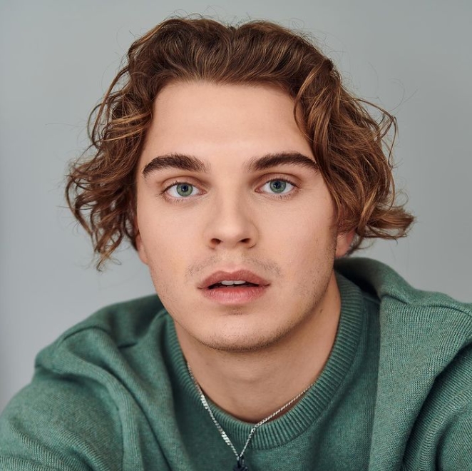 actor Anthony Bouchard large photo