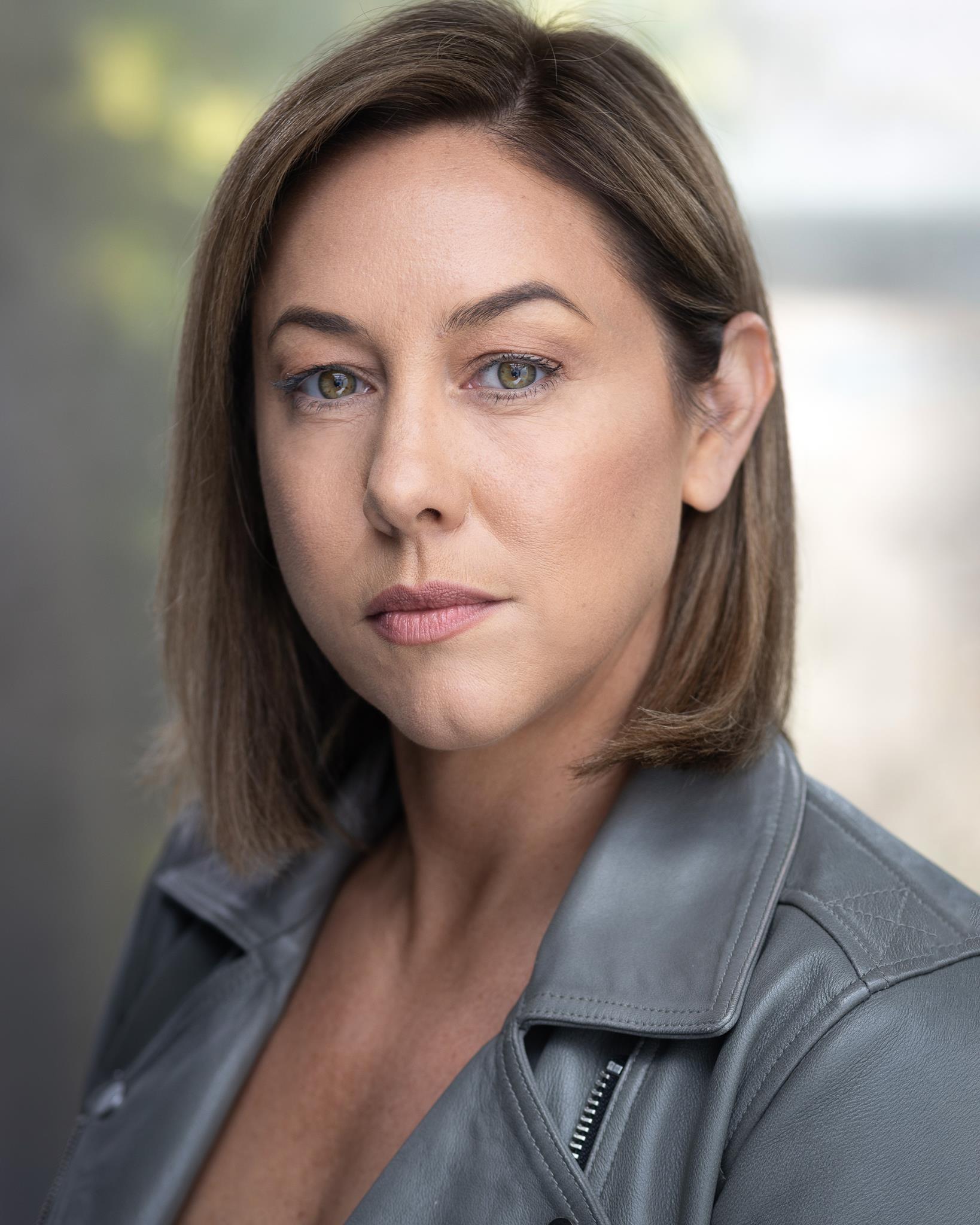 actor Natalie Biggs large photo