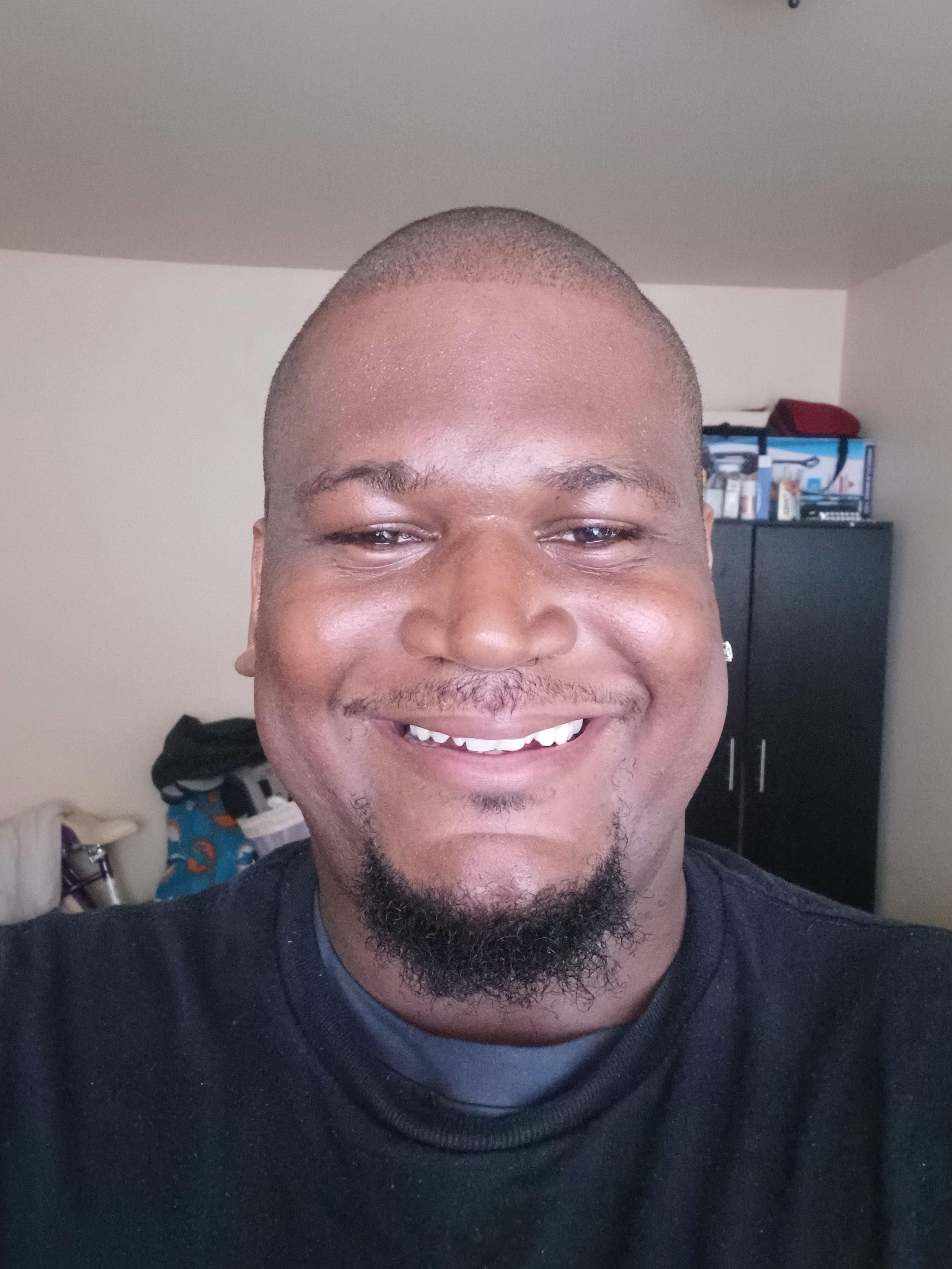 actor Cedric Clemmons large photo