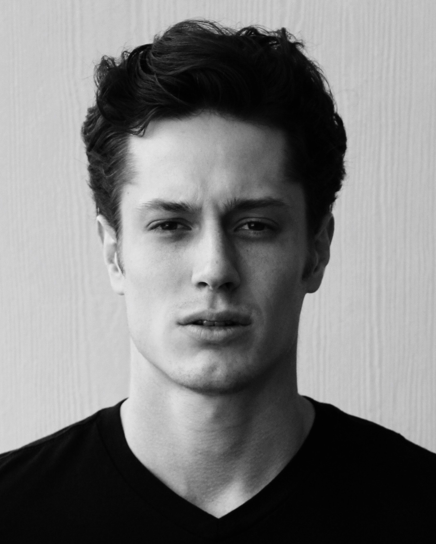 actor Michael Darby large photo