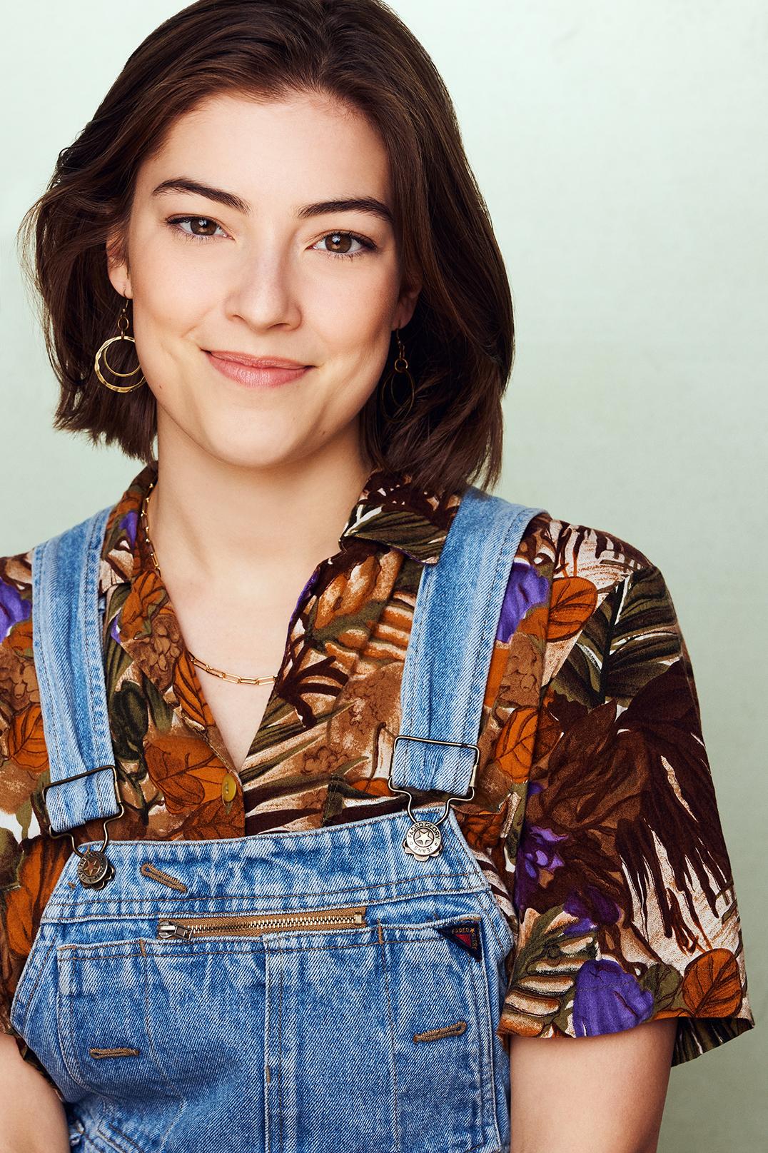 actor Laura Nelson large photo