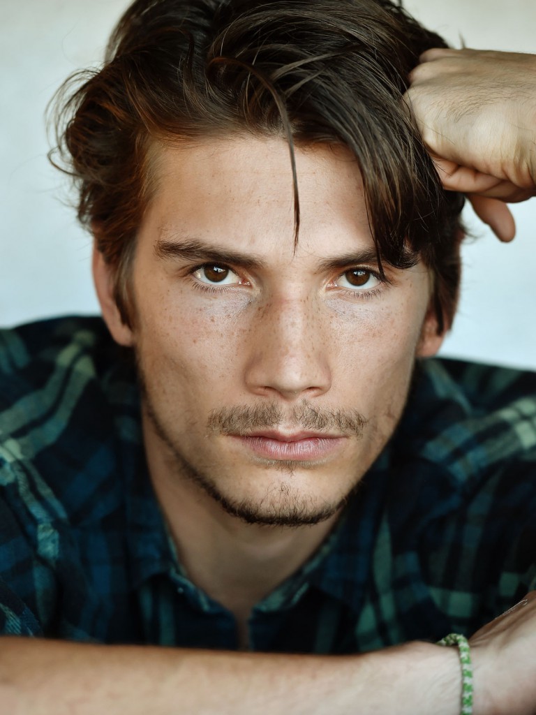 actor Chris Veres large photo