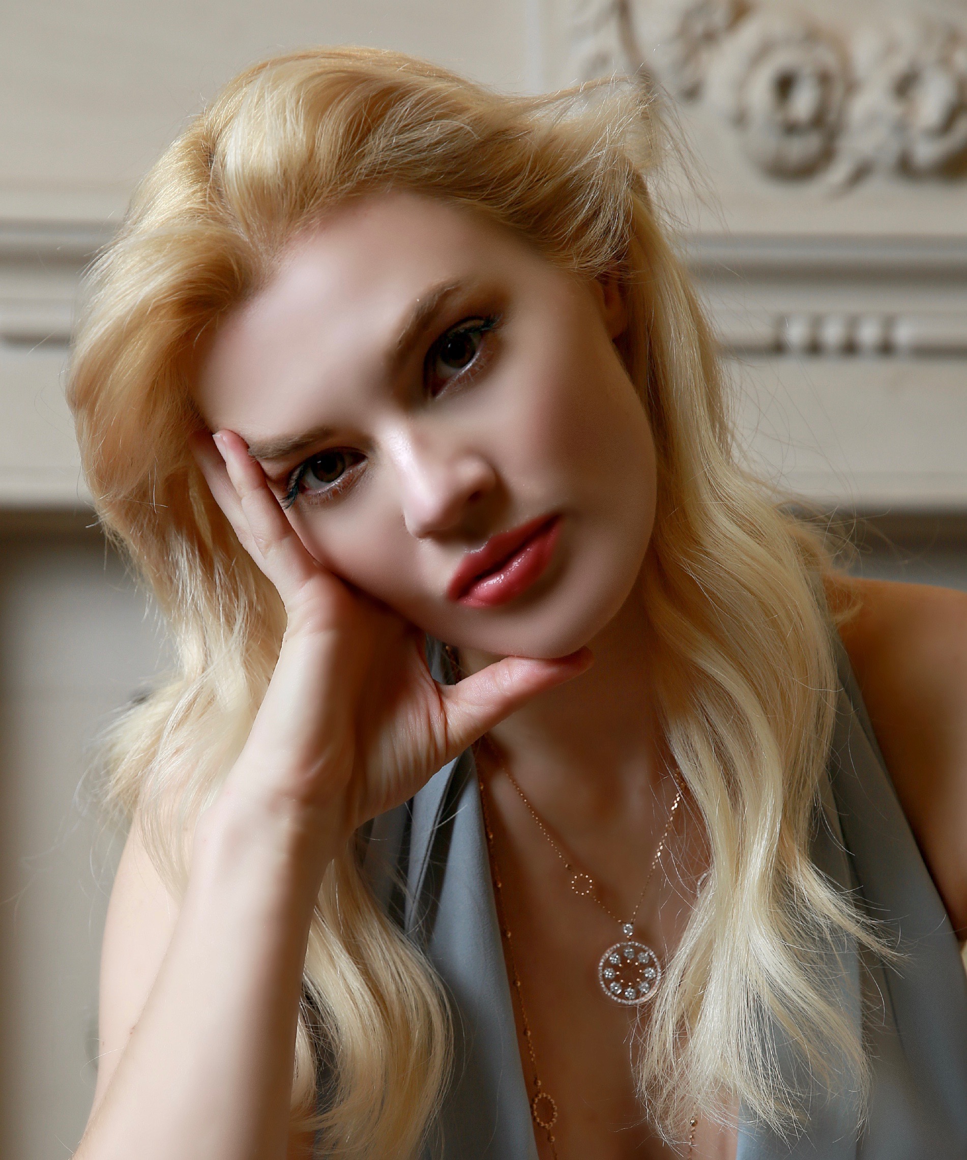 actor Charlotte Radford large photo