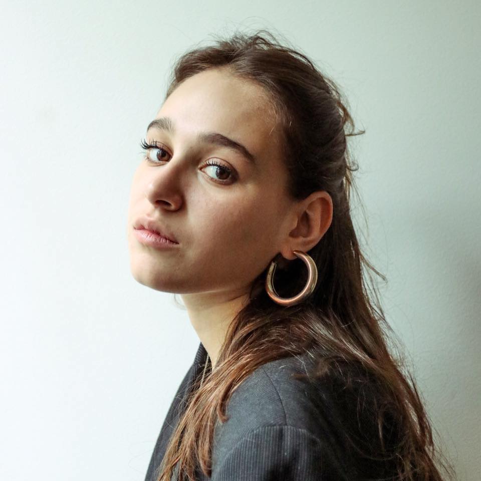 actor Capucine Valmary large photo