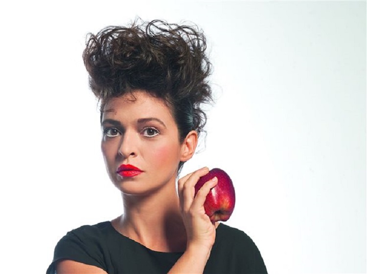 actor Evi Saoulidou large photo