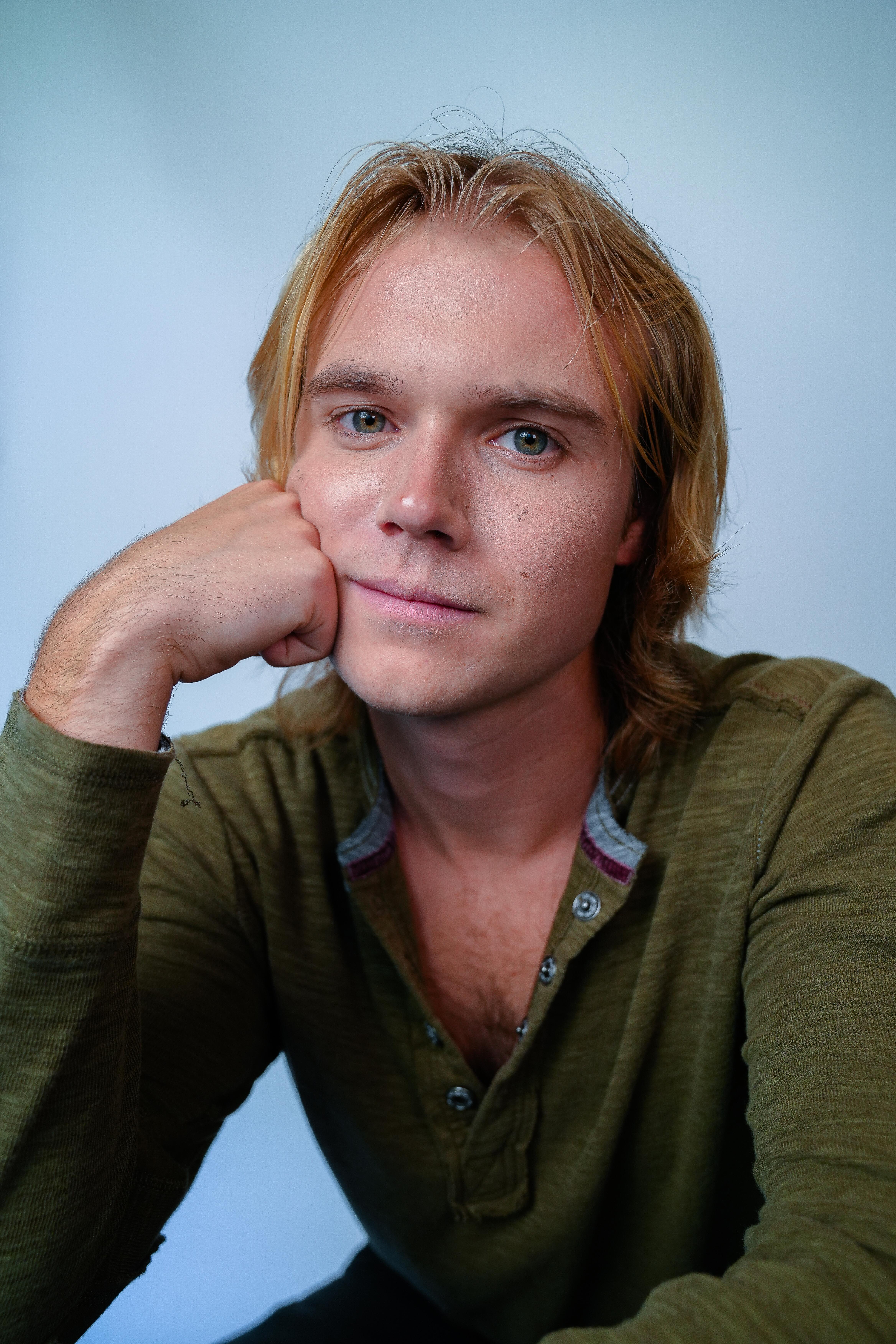 actor Graham Edmonds large photo