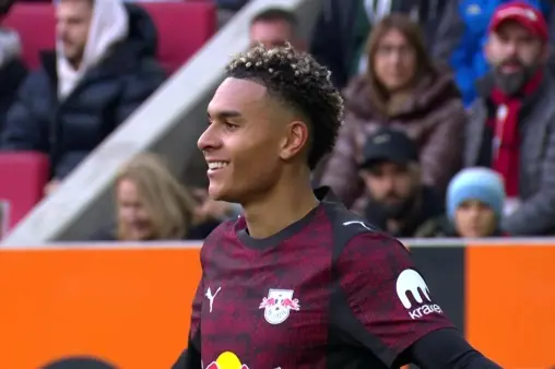 [Goal] A potential thrashing? Diomande unselfishly sets up Nusa, who scores with a low drive