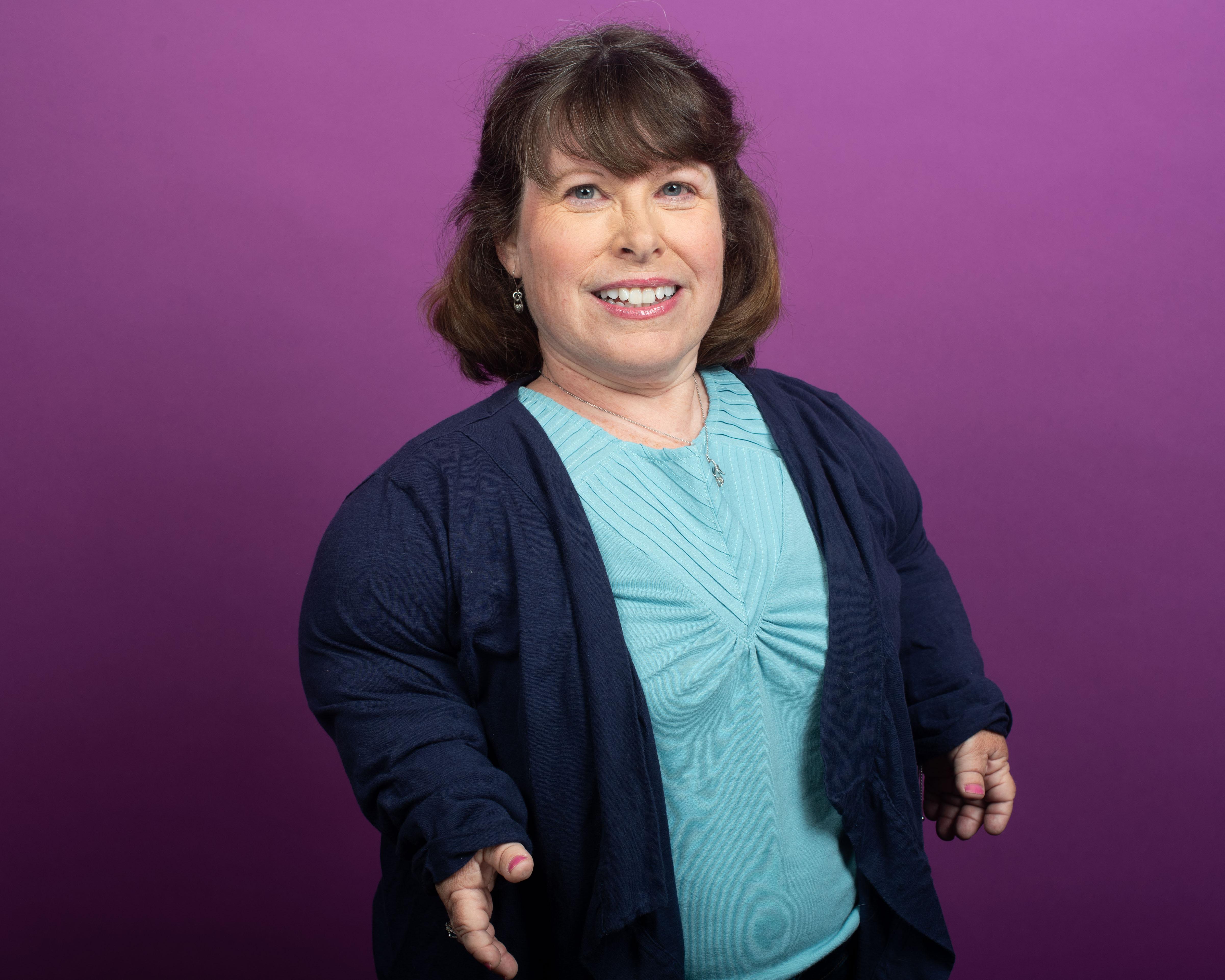 actor Laurie Field large photo