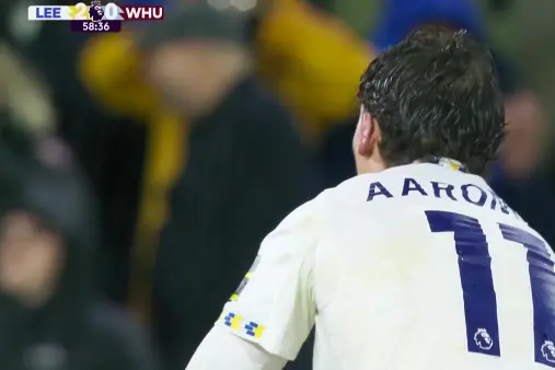 [Highlights] Brilliant! Aaronson's mazy run from midfield hits the crossbar