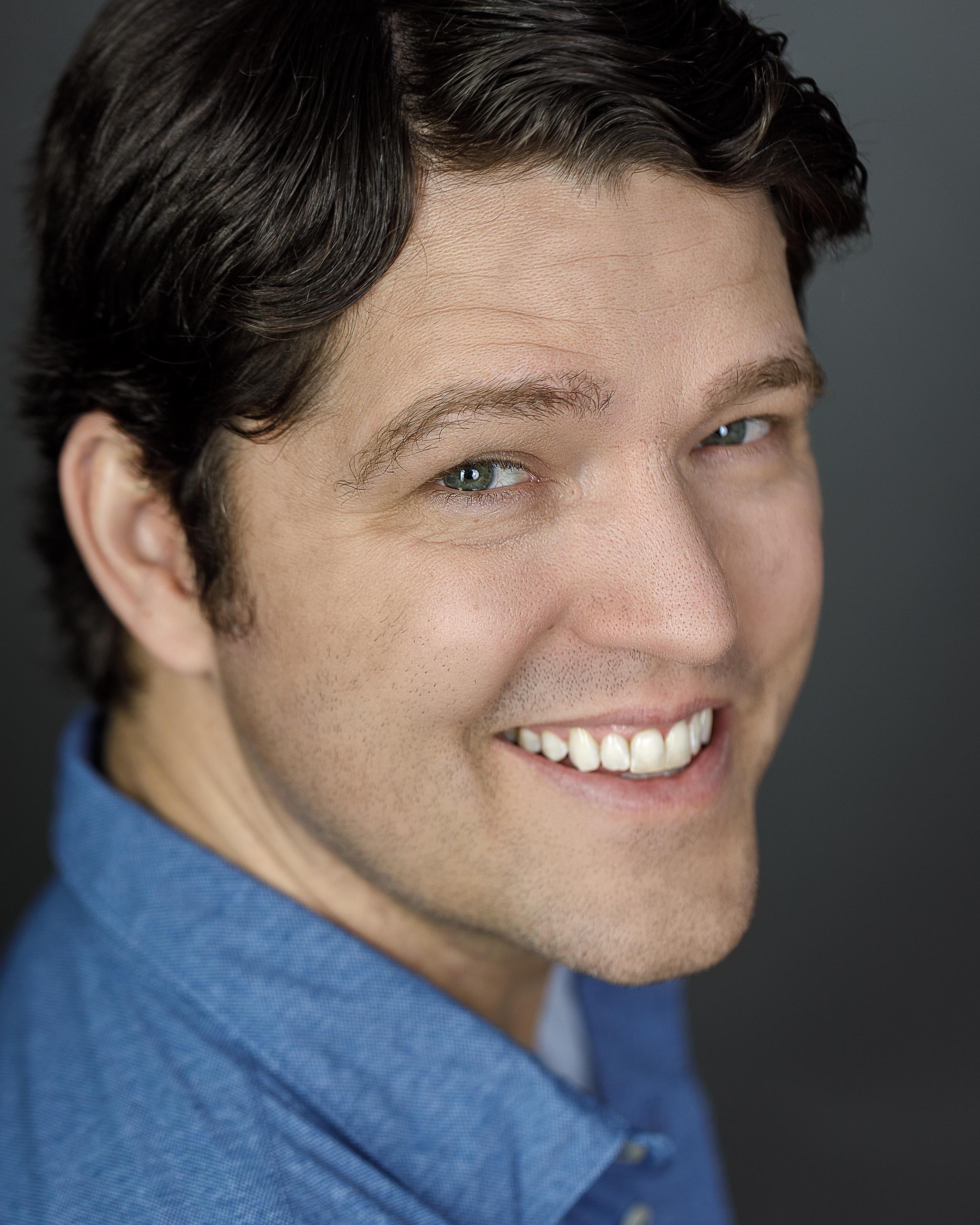 actor Miles Barnum large photo