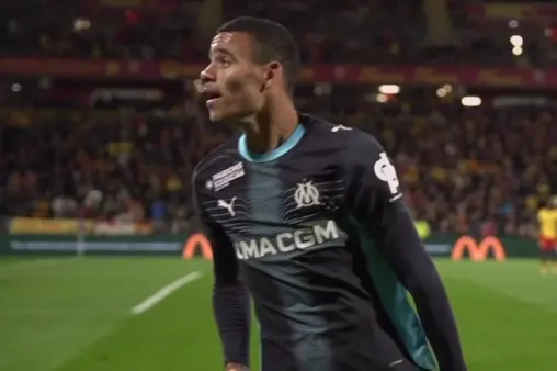 [Goal] Intense attack! Weah's right-wing cross, Greenwood scores with a first-time low shot