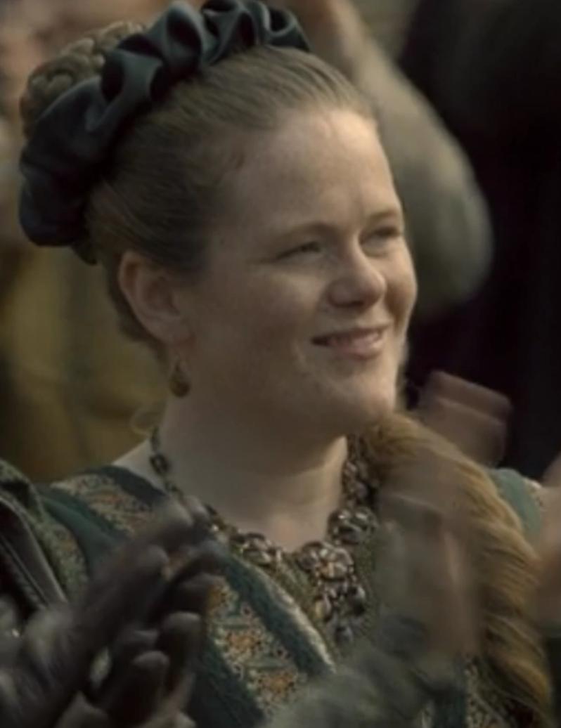 actor Alana Ramsey large photo