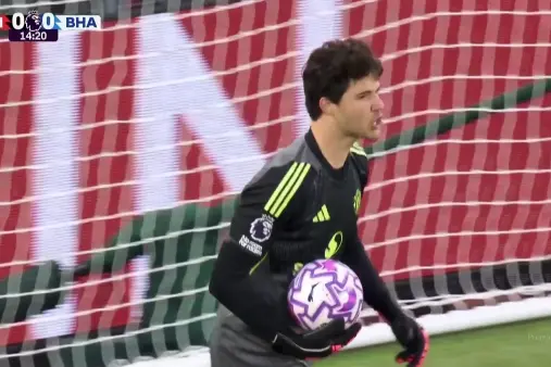 [Highlights] Lv Di's surging run leads to a cross, Welbeck's straight shot saved by the keeper