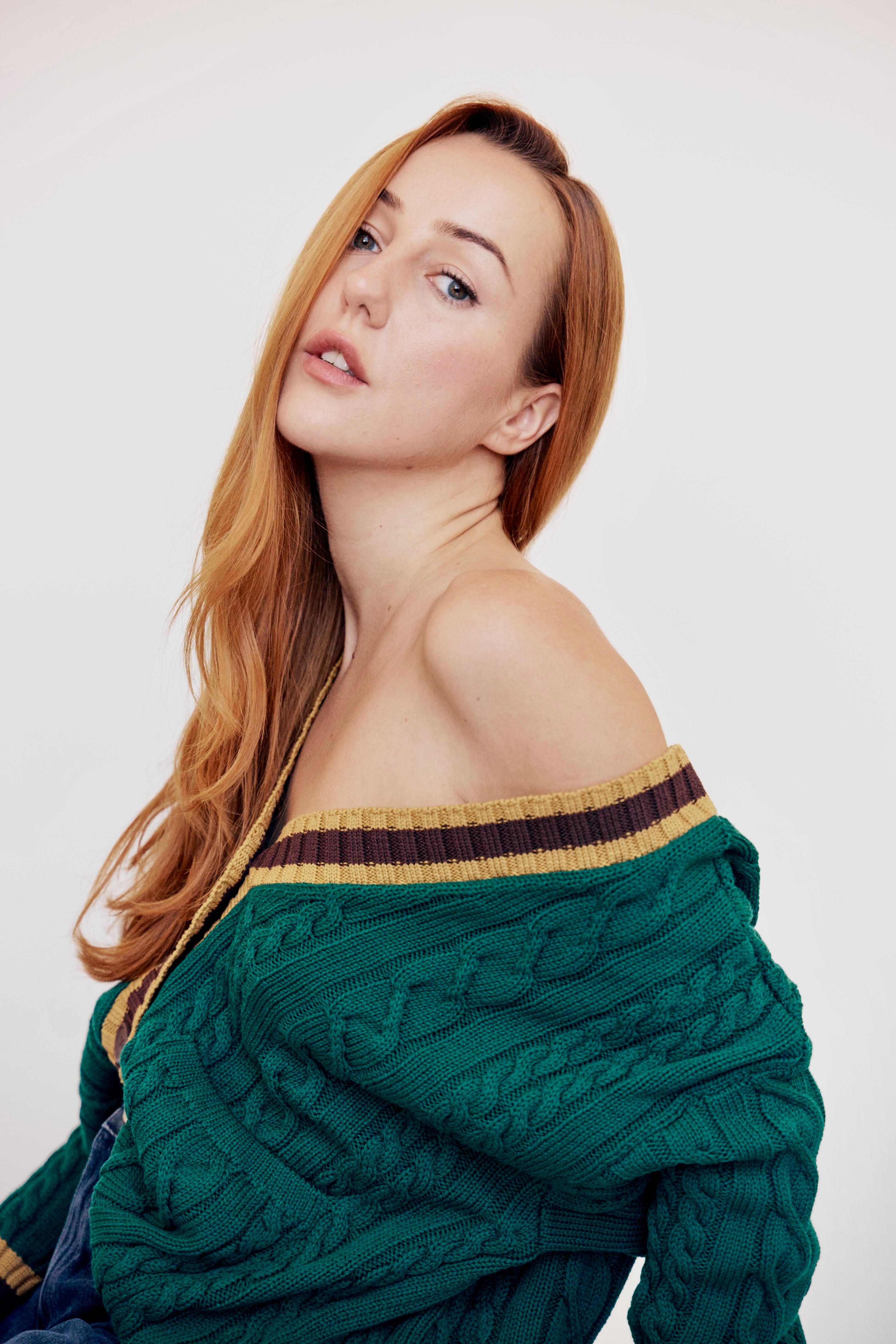 actor Ellay Watson large photo