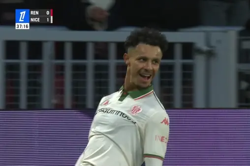 [Goal] Stroke of genius! Diop scores a world-class goal from Kroos' back pass