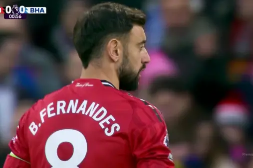 [Highlights] Fast start! Bruno Fernandes' header in the box goes wide