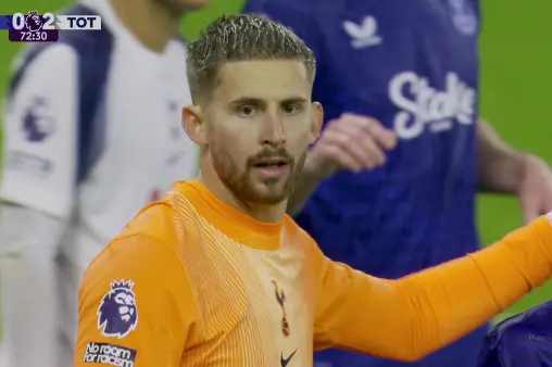 [Highlights] What a rock! Vicario makes a sensational diving save to protect the goal