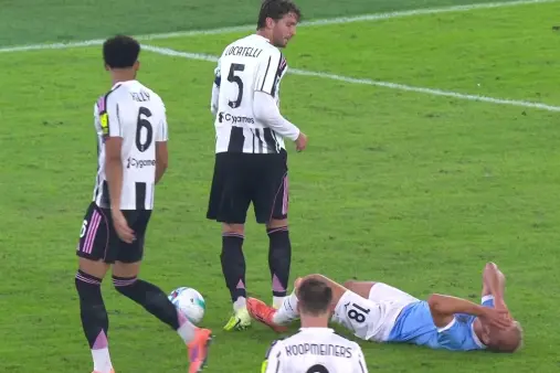 [Highlights] Locatelli's collision with Isaksson during a tackle sparks large-scale conflict between both teams